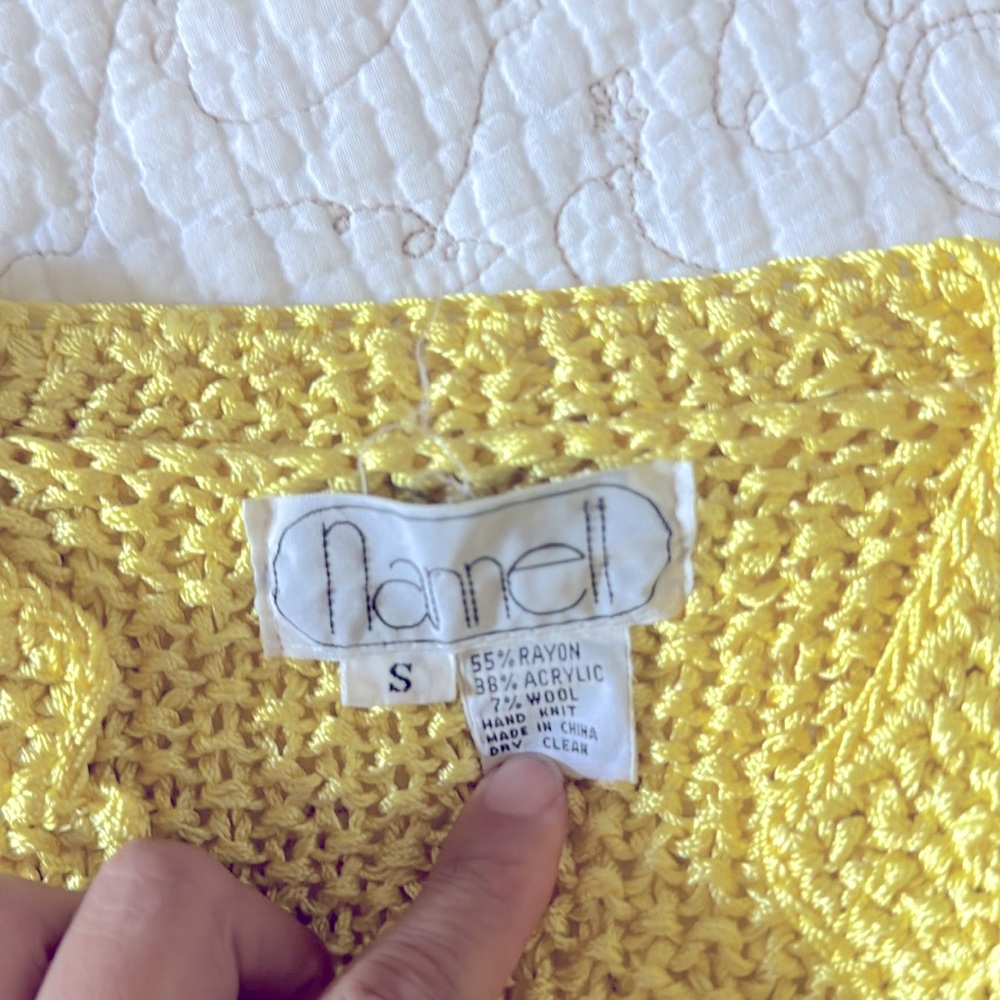 Vintage 80’s Nannell Lemon-Yellow V-Neck Sweater - Picture 3 of 4